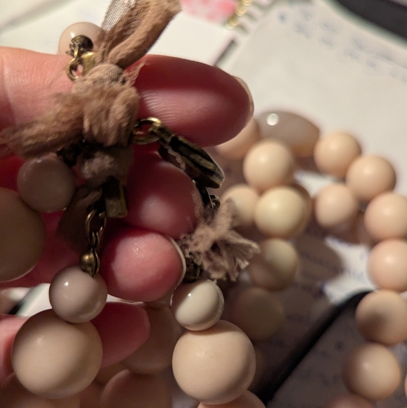 Triple Strand Statement Necklace EUC - Picture 5 of 5